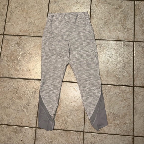 Lululemon gray/white leggings - Picture 4 of 4